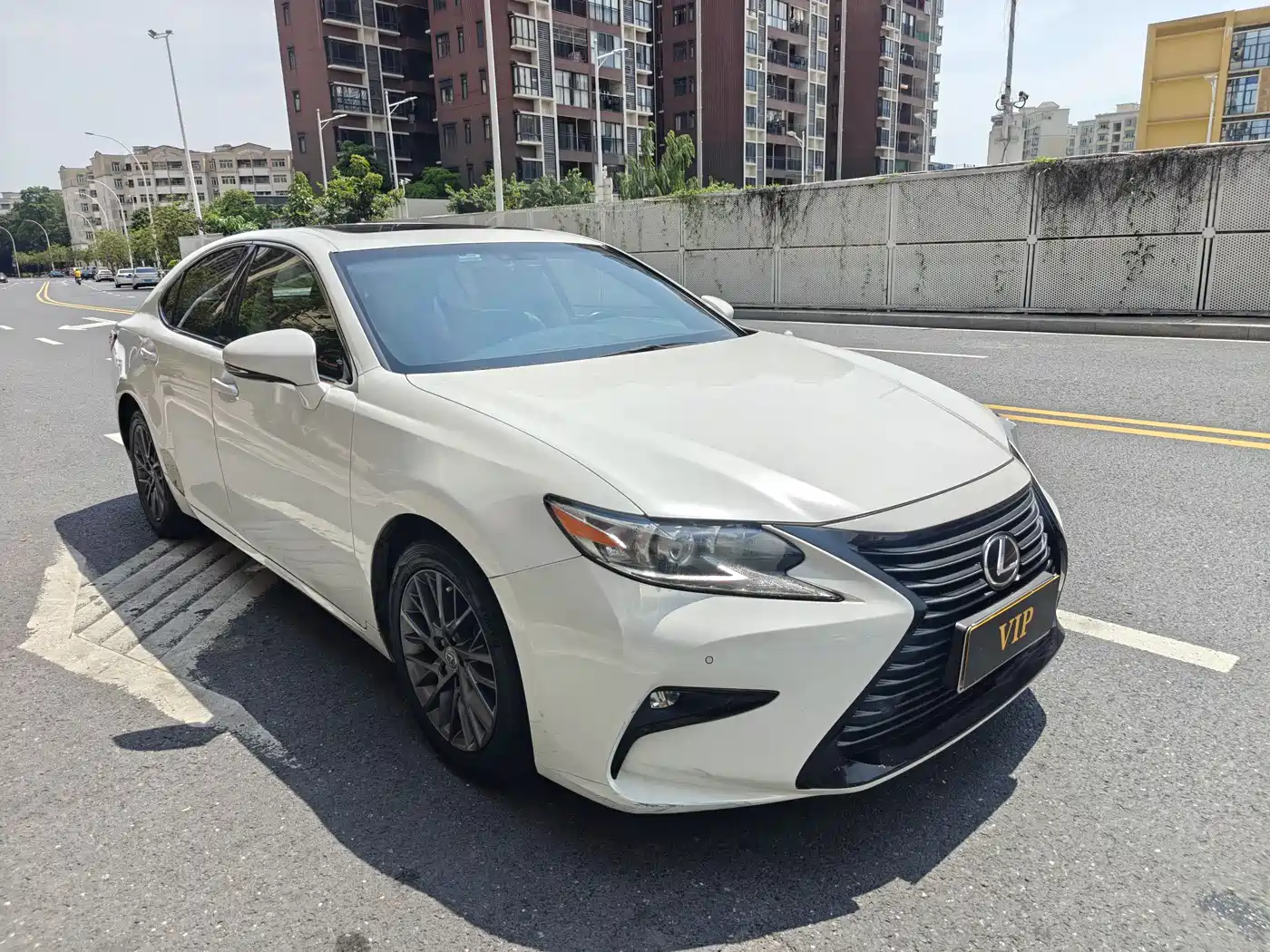 Lexus ES 2017 200 30th Anniversary Edition фото 2