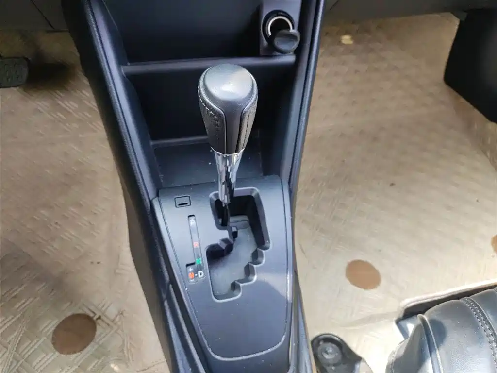 Toyota YARiS L Zhi Xuan 2016 Facelift 1.5E CVT Charming Edition фото 13
