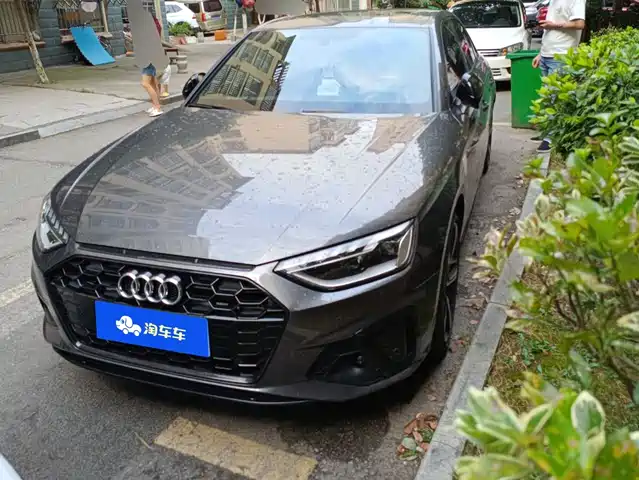 Audi A4L 40 TFSI, Люкс Драйв
