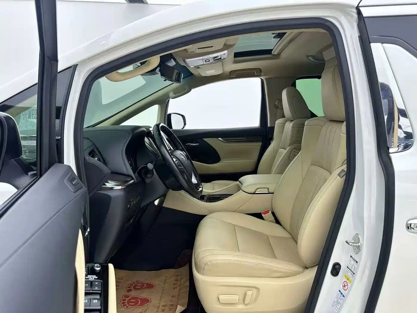 Toyota Alphard 2019 Hybrid 2.5L Premium Edition фото 5
