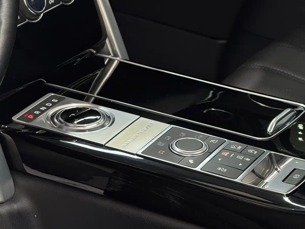 Land Rover Range Rover 2017 3.0 SC V6 Vogue фото 8