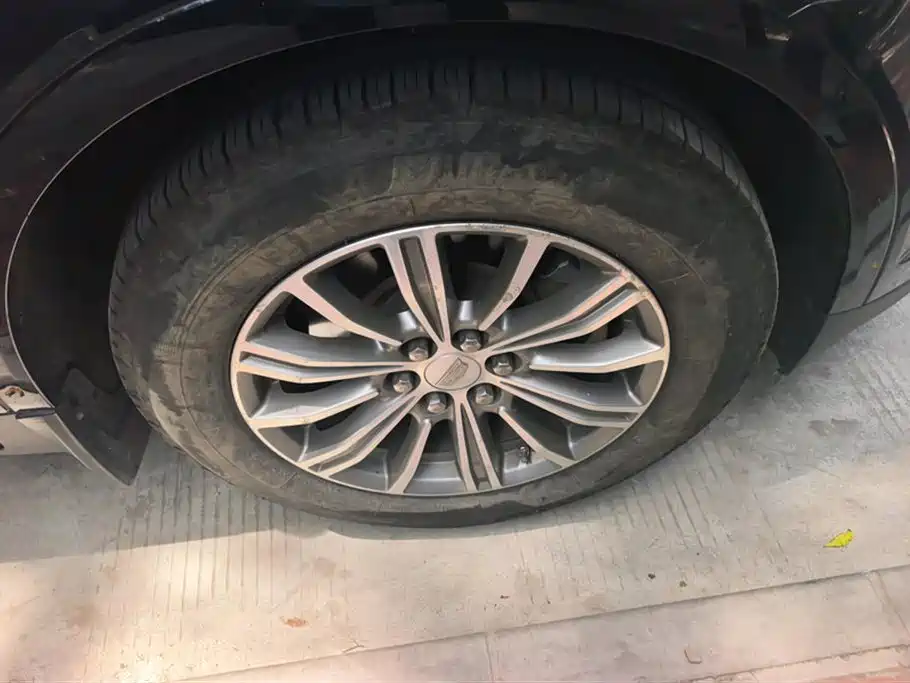 Cadillac XT5 2016 28T AWD Luxury Model фото 6