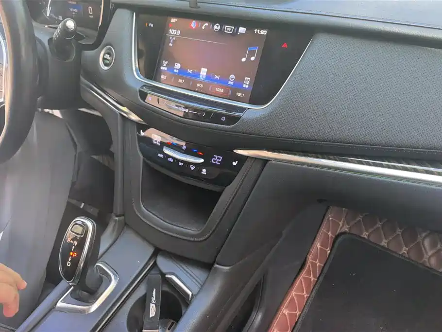 Cadillac XT5 2016 28T AWD Luxury Model фото 13