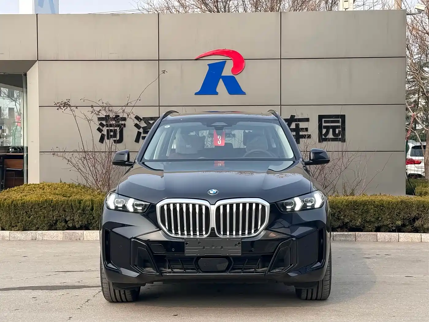 BMW X5 2025 Model xDrive 30Li Exclusive M Sport Blackout Package фото 2