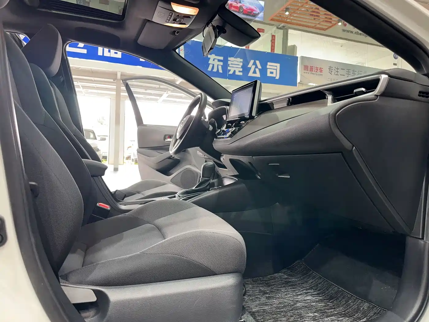 Toyota Levin 2022 185T CVT Luxury Edition фото 19