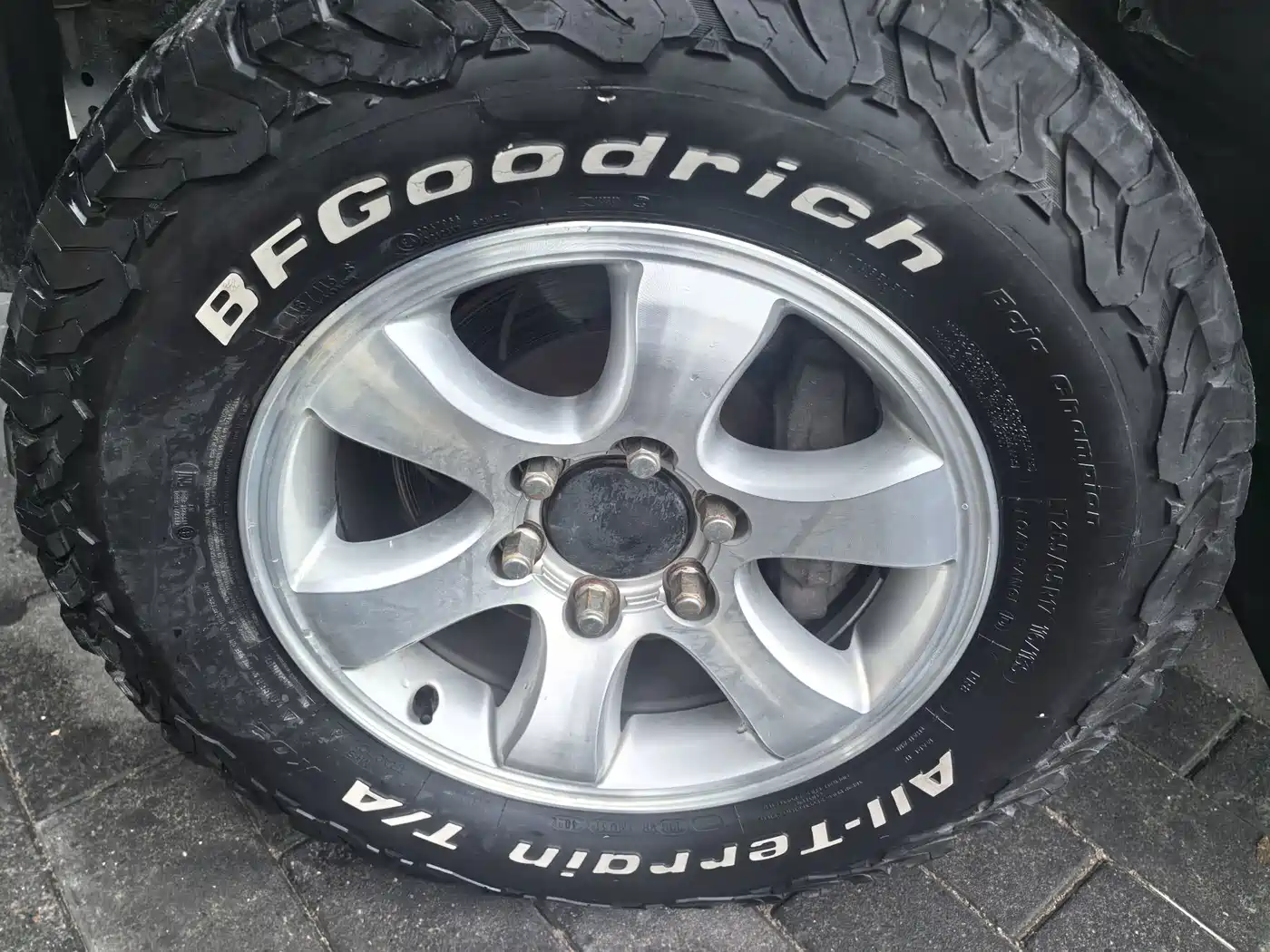 Toyota Prado 2005 2005 Model 4.0L Automatic GX Luxury Edition