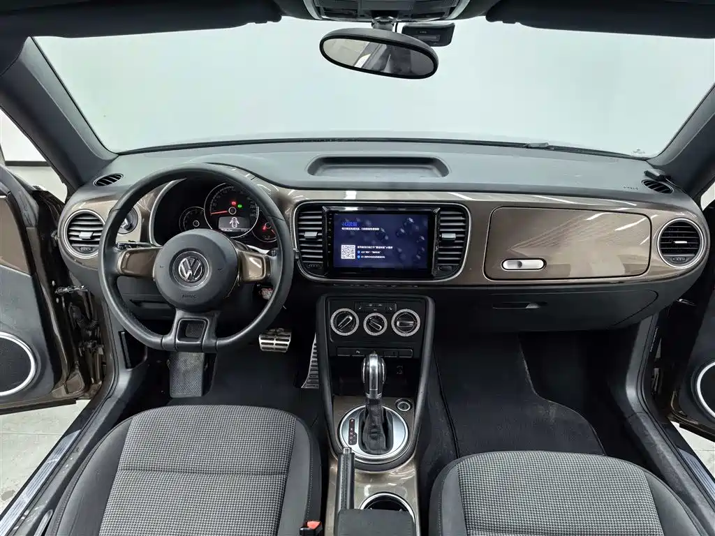Volkswagen Beetle 2015 180TSI фото 6