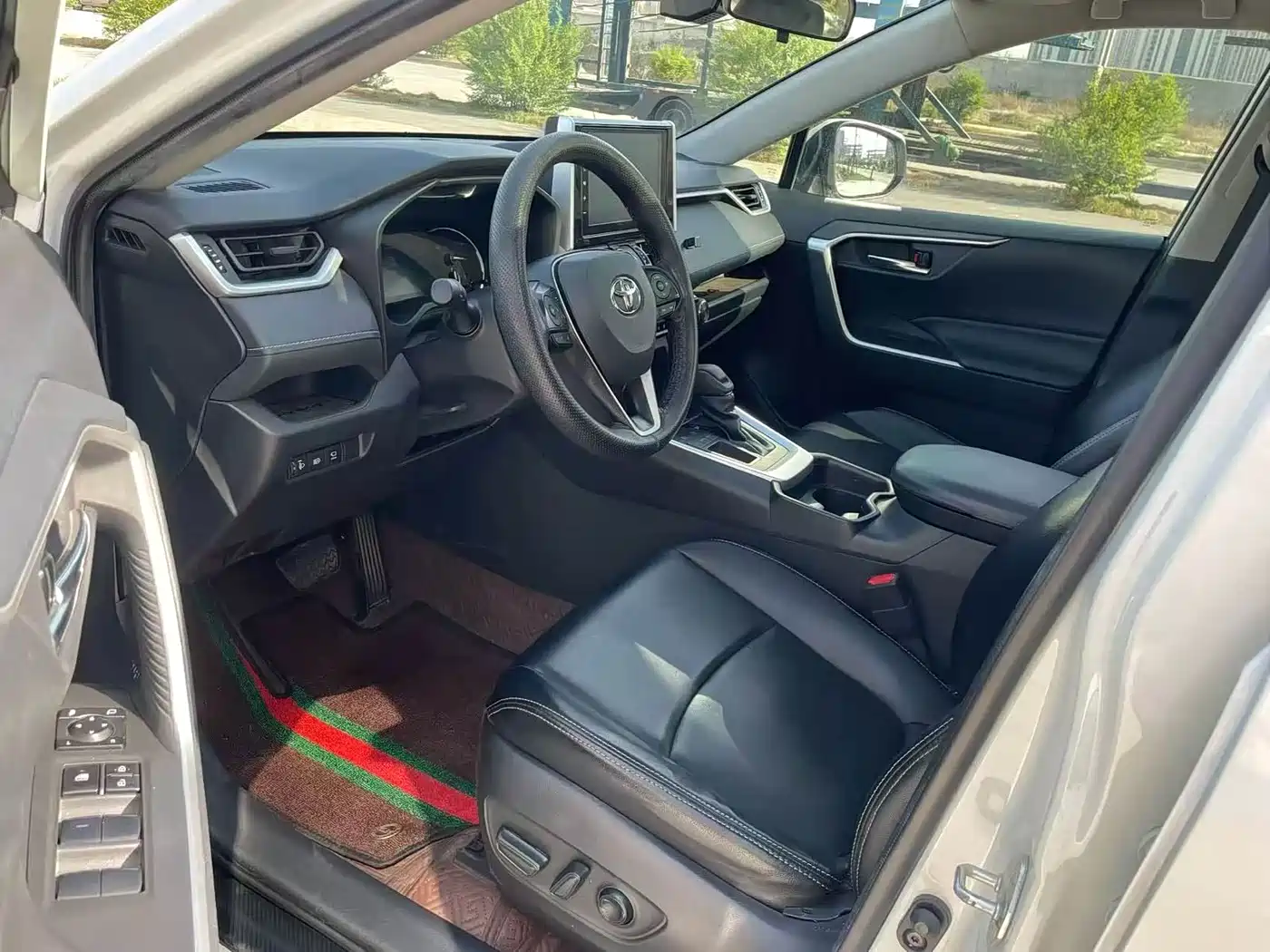 Toyota RAV4 Rongfang 2021 2.0L CVT 2WD Trend фото 4