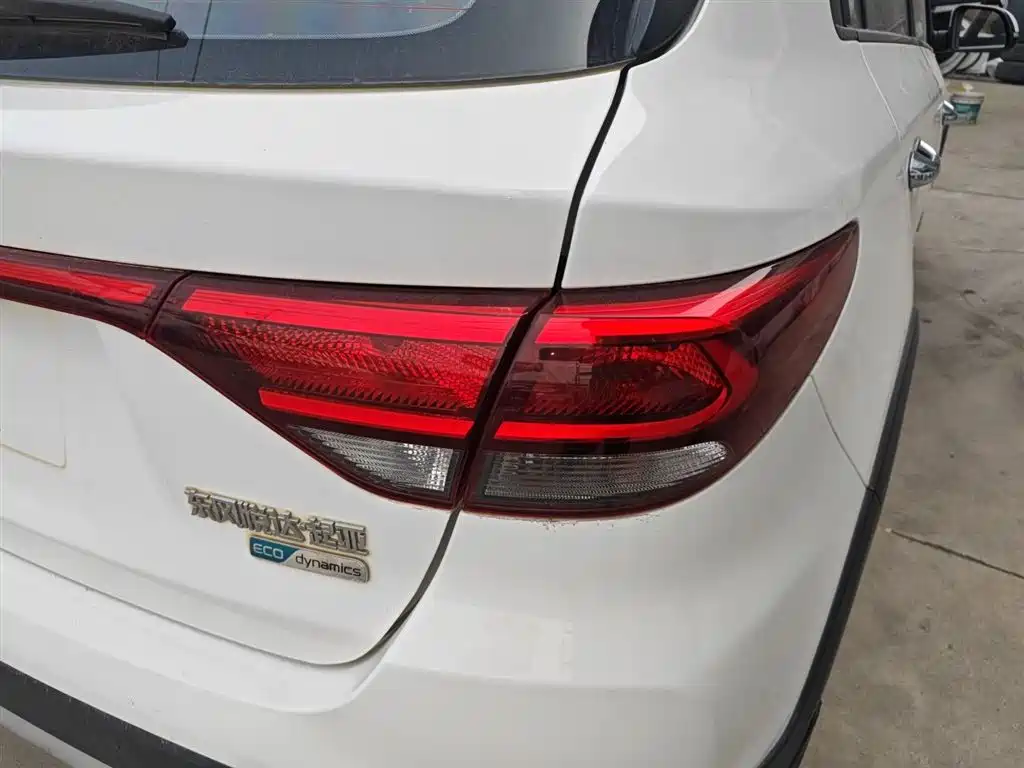 Kia KX CROSS 2018 1.6L Automatic Smart Sunroof Edition фото 24