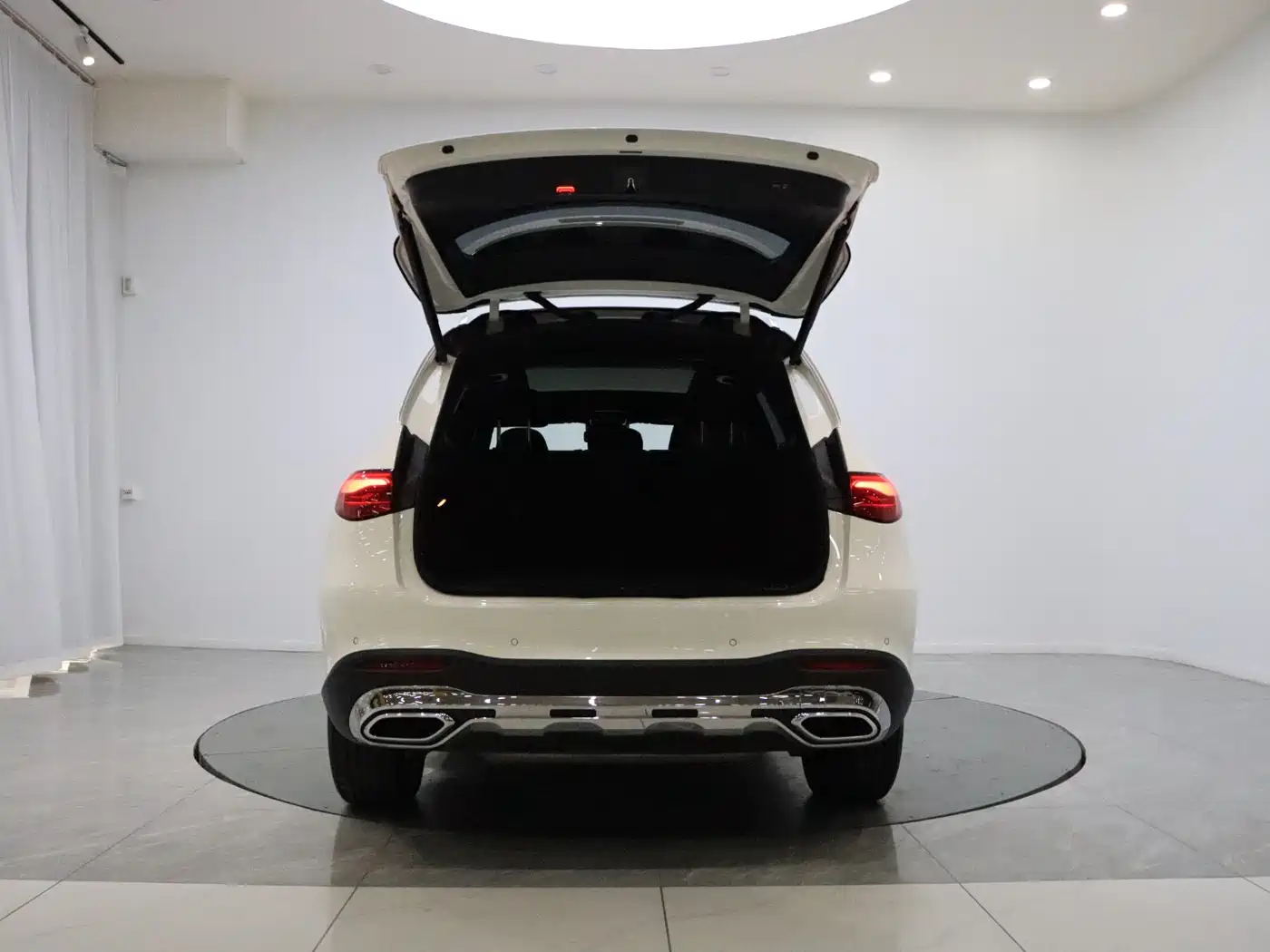 Mercedes-Benz GLC 2023 GLC 260 L 4MATIC Sport 5-seater фото 20