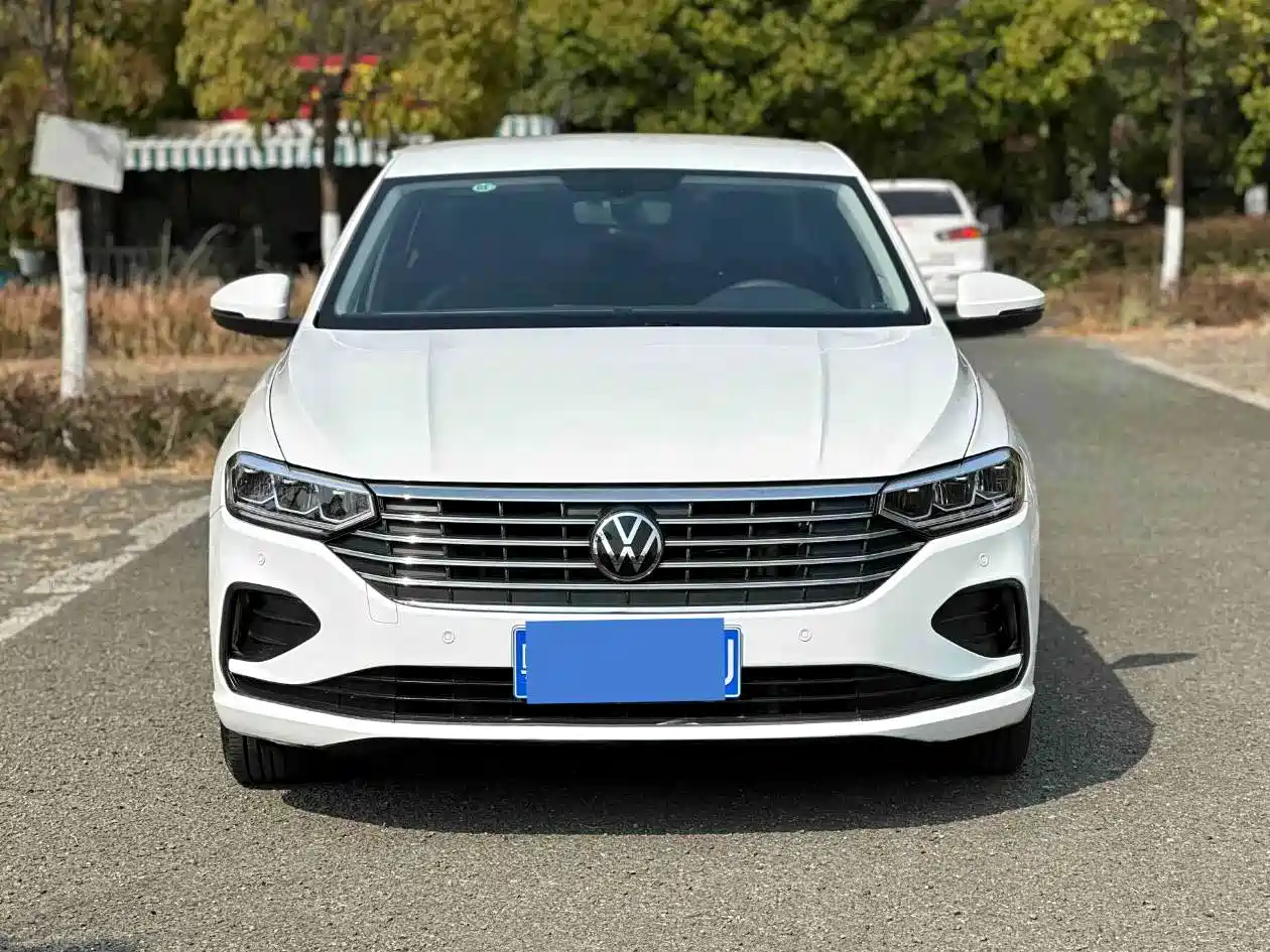 Volkswagen Lavida 2023 1.5L Auto Delight Edition фото 2