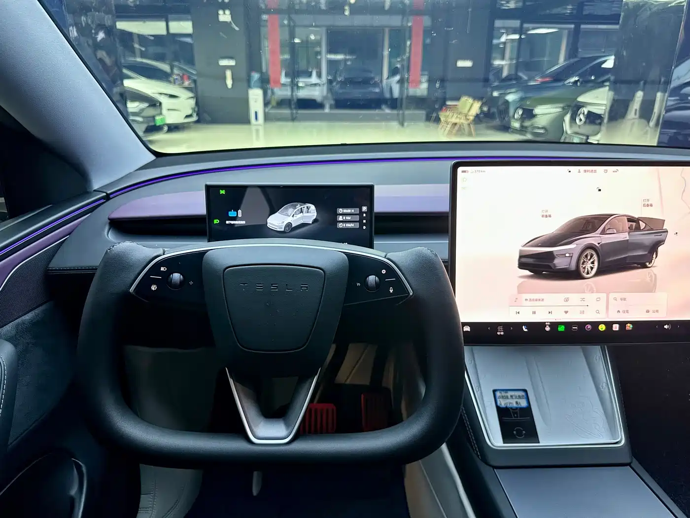 TESLA MODEL Y
