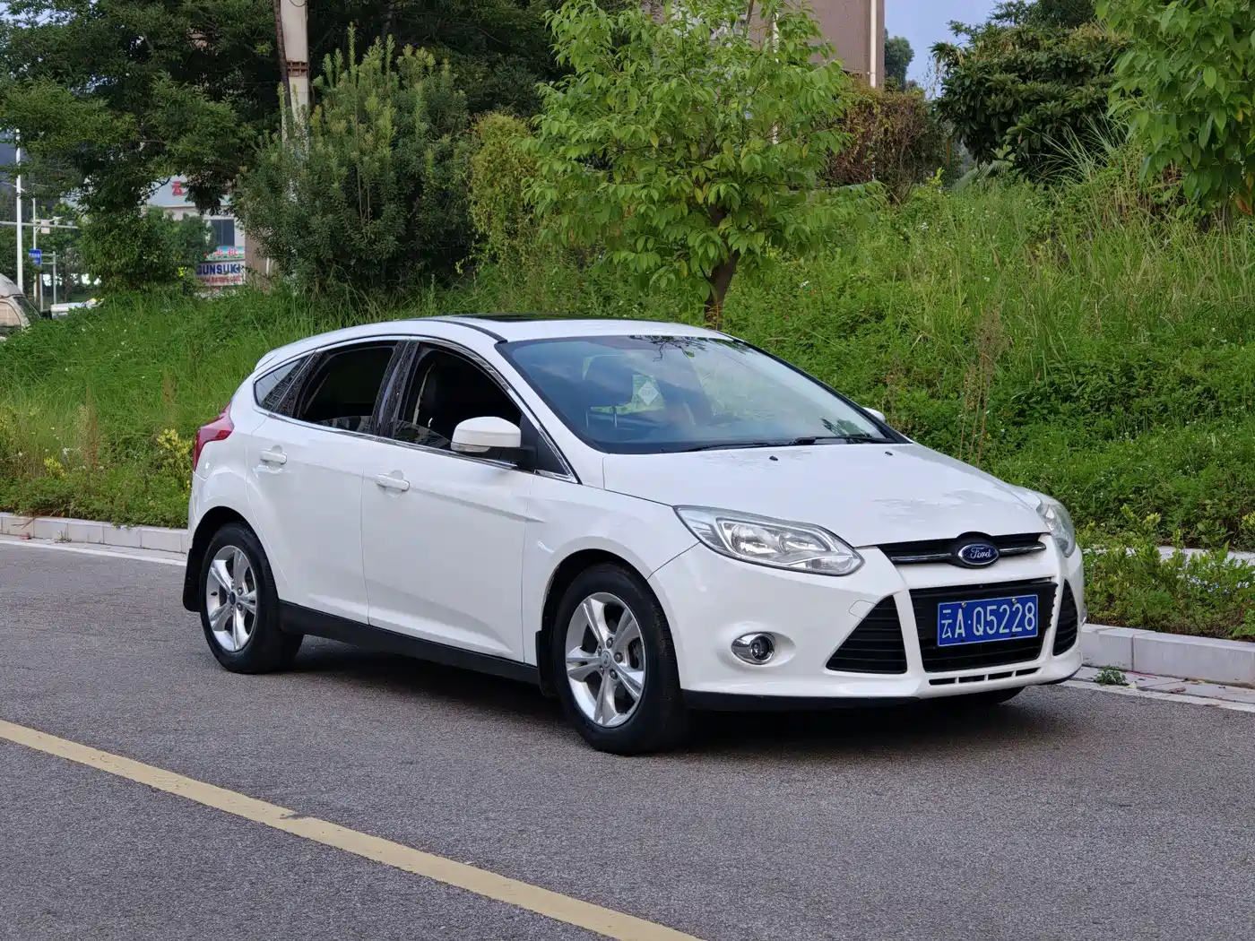 Ford Focus 2012 2012 Hatchback 1.6L Automatic Trend