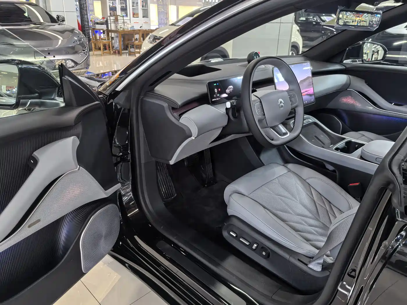 NIO ET5T фото 9