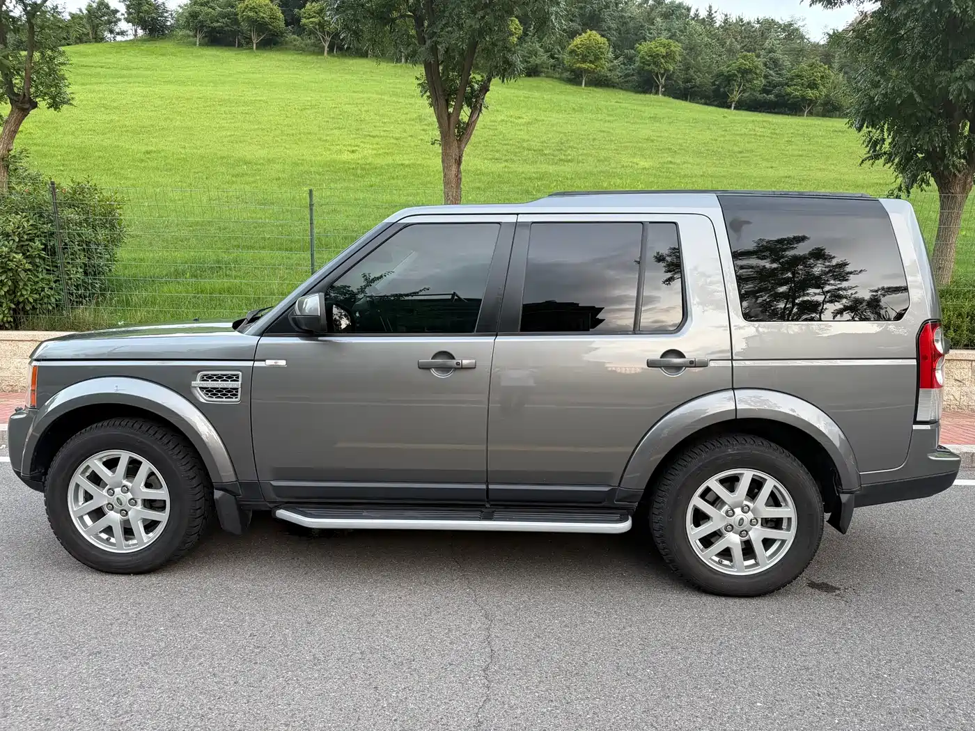 Land Rover Discovery 2010 2010 4.0 V6 HSE Petrol