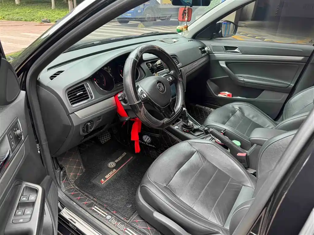 Volkswagen Lavida 2017 230TSI DSG Comfort Edition фото 16