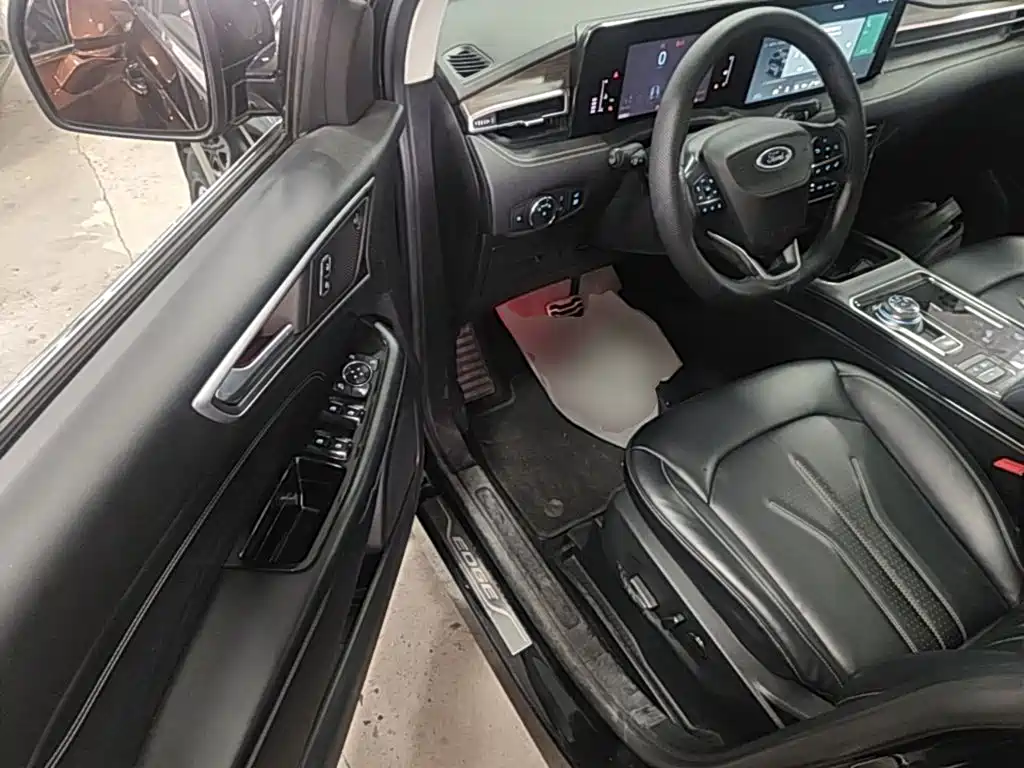 Ford Edge 2022 2021 PLUS EcoBoost 245 FWD Luxury Sharp 7-seater