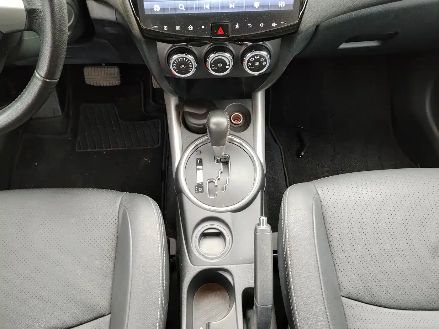 Mitsubishi ASX 2016 2.0L CVT 2WD Navigation Edition фото 20
