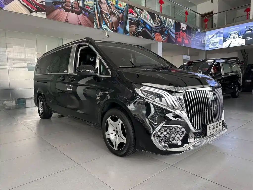Mercedes-Benz Vito 2023 2.0T Business 7-Seater