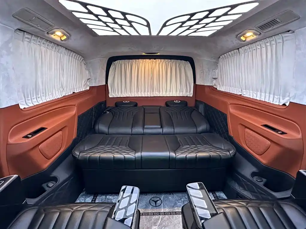 Mercedes-Benz Vito 2023 2.0T Business 7-Seater фото 21