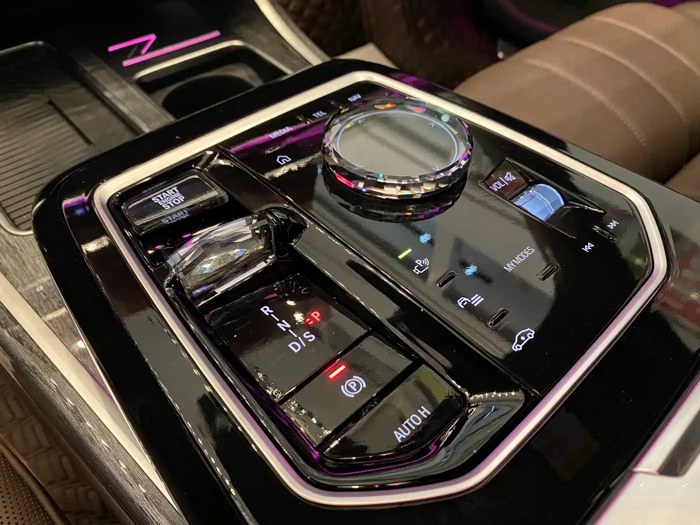 BMW 7 Series 2023 Model 740Li Premium Luxury Package фото 16