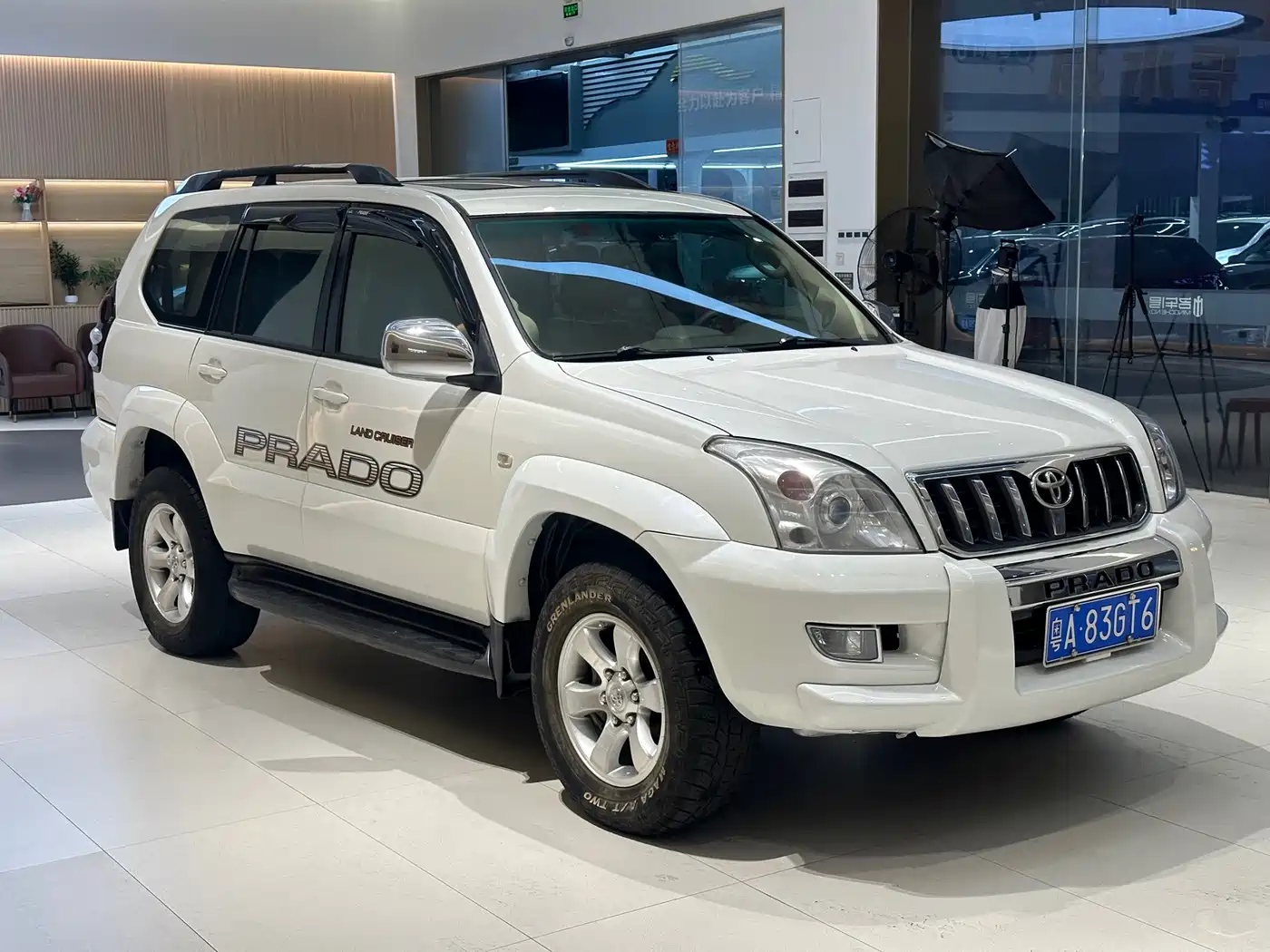Toyota Prado (Import) 2004 VX 4.0 фото 3