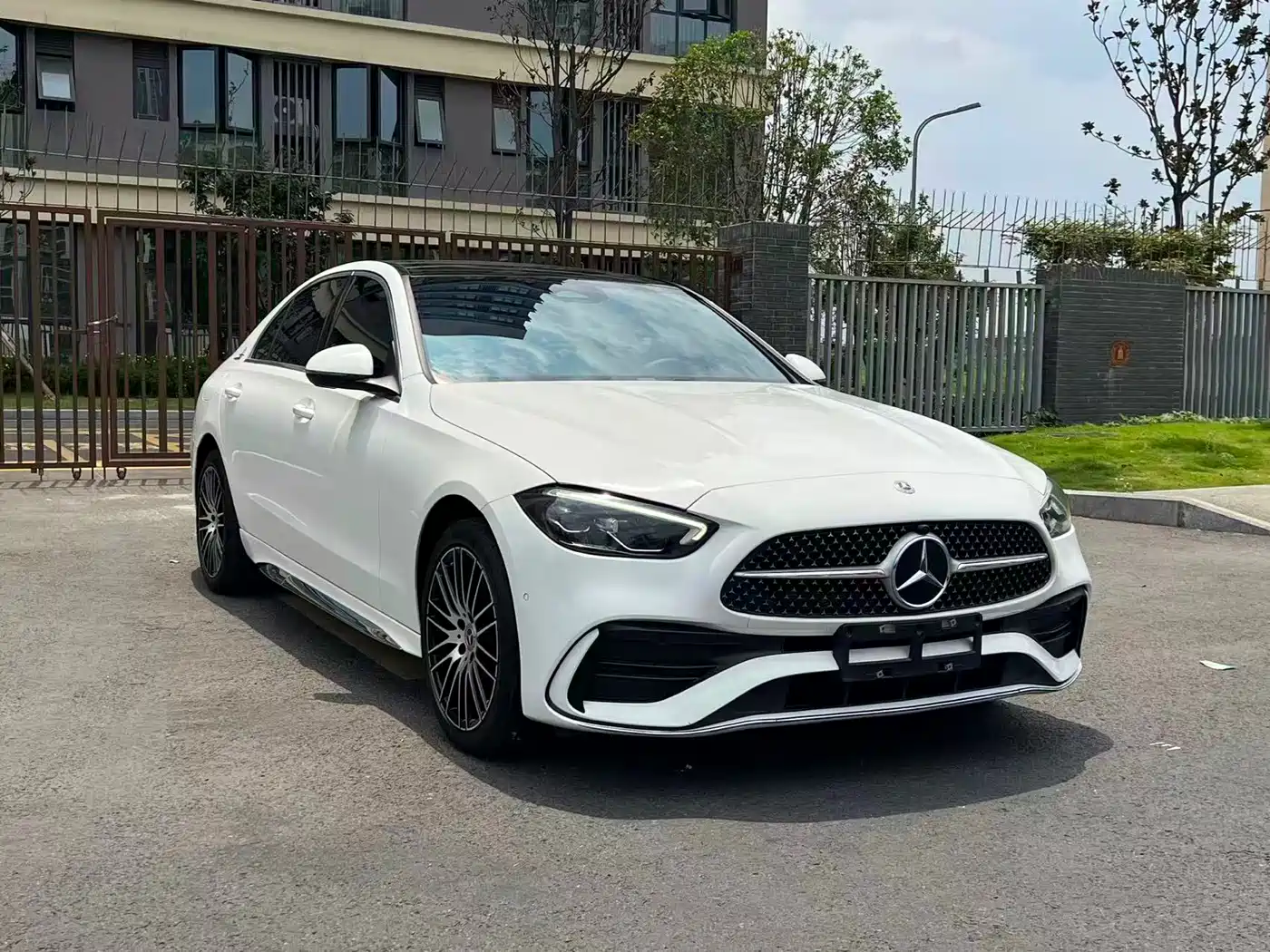 Mercedes-Benz C-Class 2023 Facelift C 260 L Sport Edition фото 3