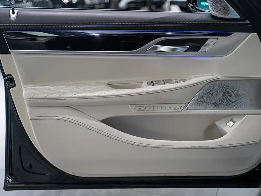 BMW 7 Series 2019 750Li xDrive V8 Luxury Package фото 10