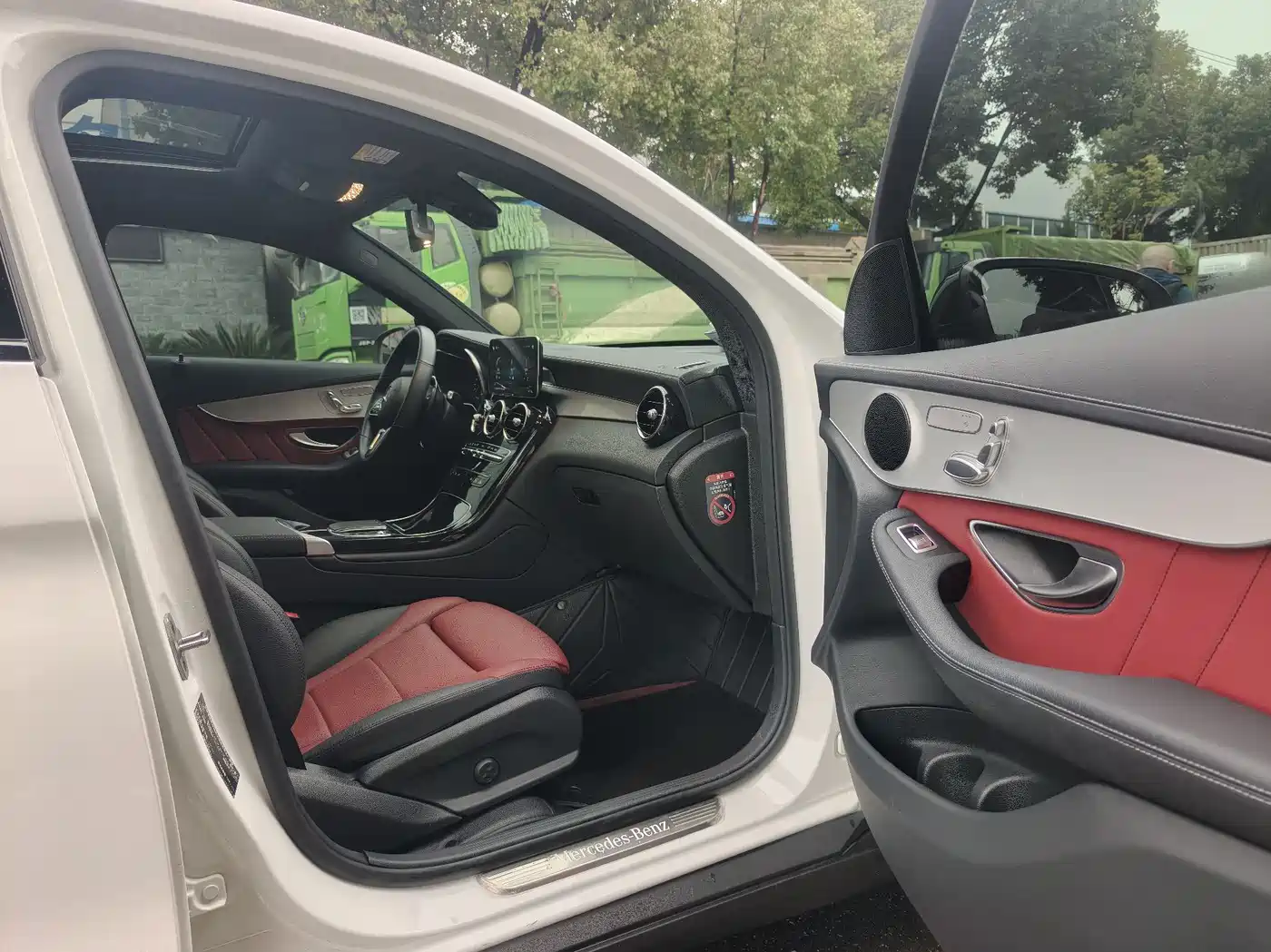Mercedes-Benz GLC Coupe 2022 GLC 260 4MATIC Coupe SUV фото 8
