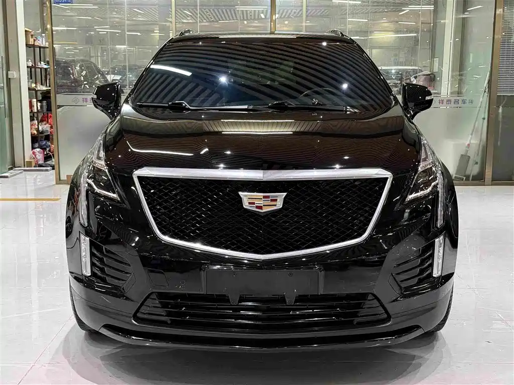 Фото 2 - Cadillac XT5