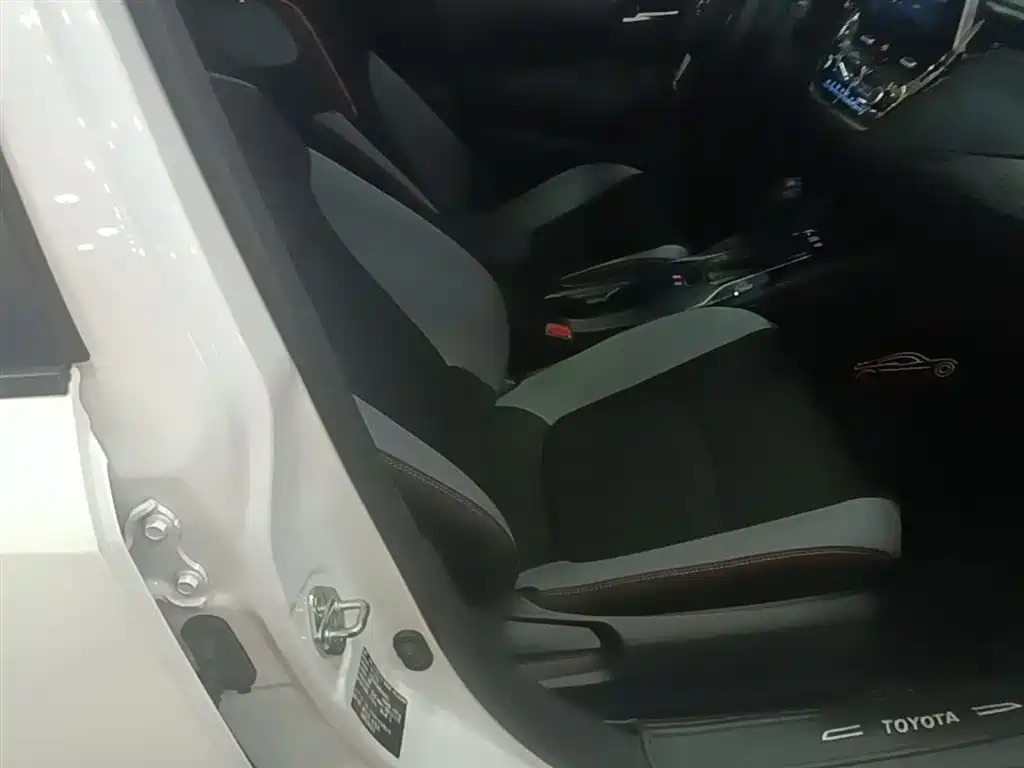 Toyota Corolla 2021 1.2T S-CVT Elite PLUS Edition фото 25