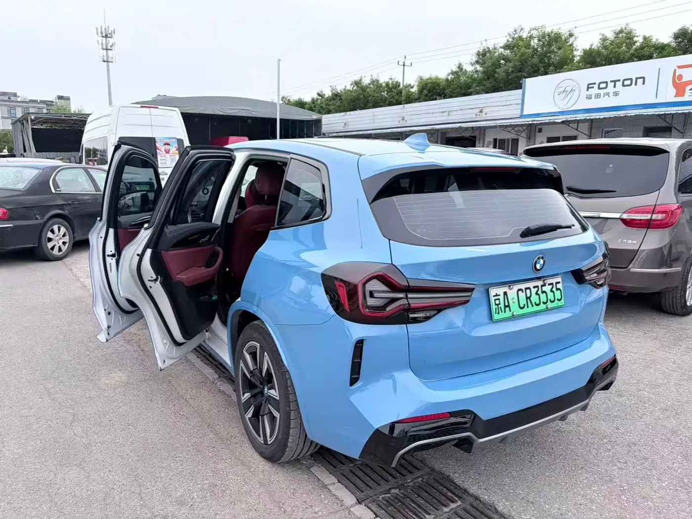 BMW iX3 2024 Leading Edition фото 5