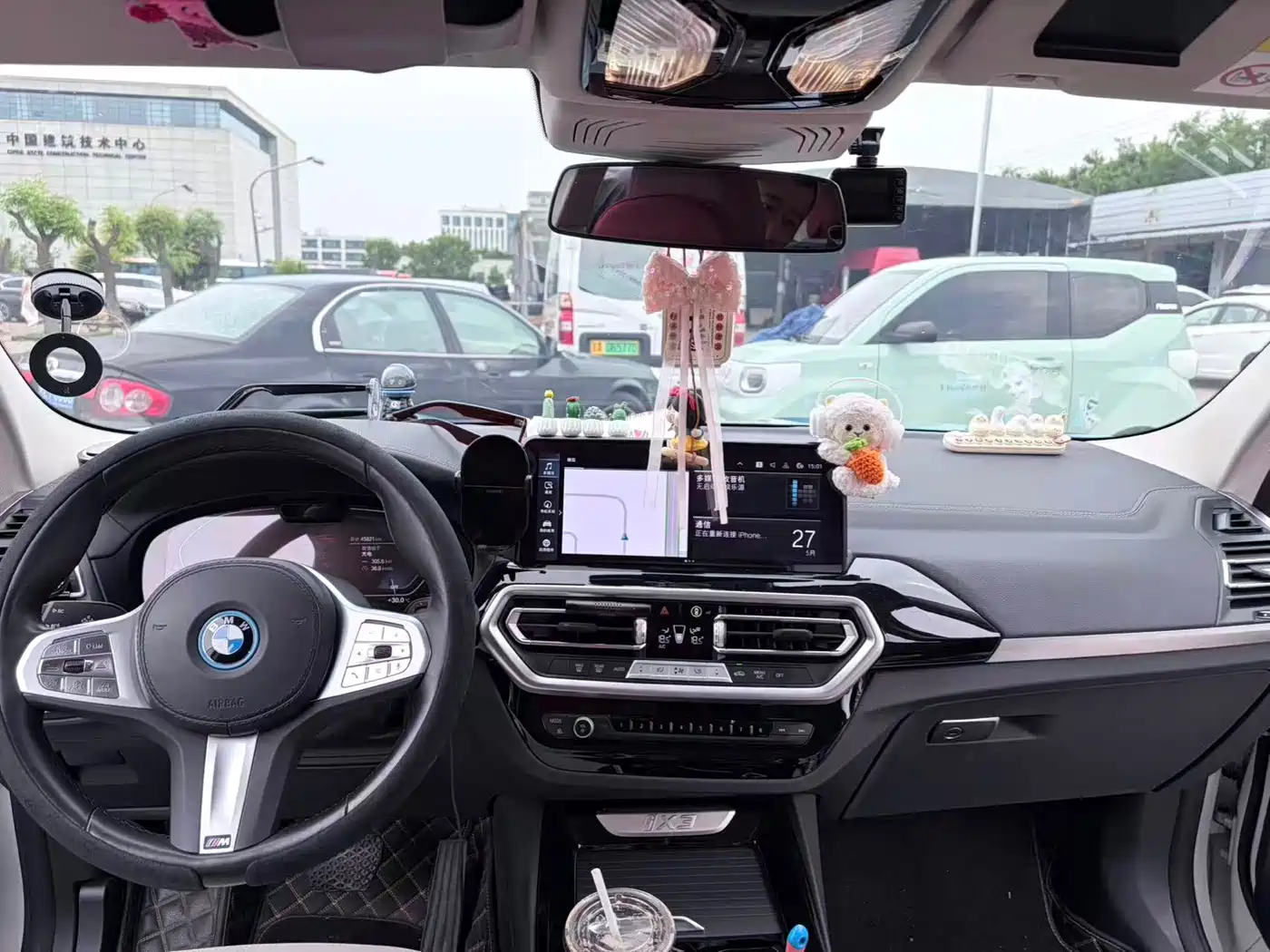 BMW iX3 2024 Leading Edition фото 8