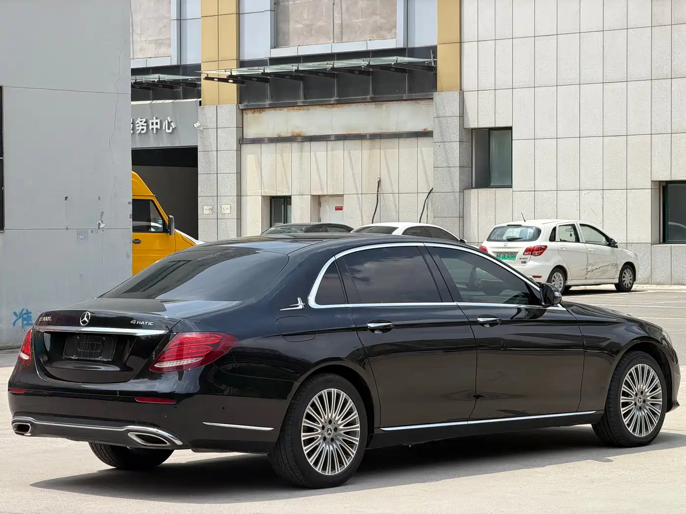 Mercedes-Benz E-Class 2020 E 260 L фото 4