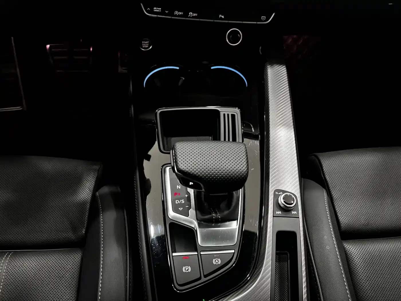 Audi A4L 2024 40 TFSI quattro RS Kit Speed Edition фото 20