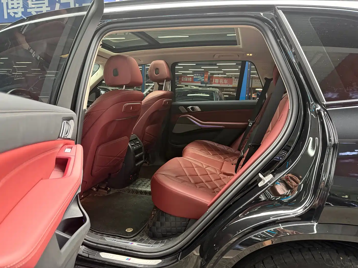 BMW X5 2023 xDrive 30Li Premium M Sport Package фото 8