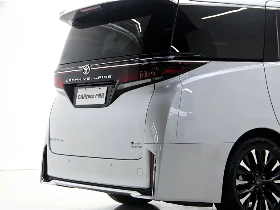 Toyota Vellfire 2024 Crown Hybrid 2.5L Executive Premium Edition фото 4