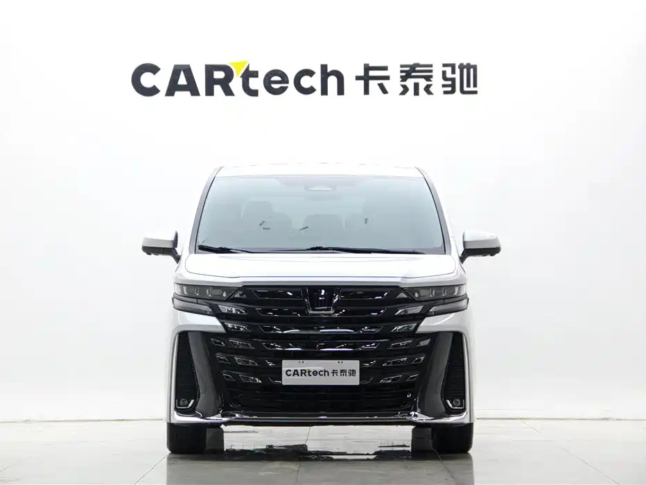 Toyota Vellfire 2024 Crown Hybrid 2.5L Executive Premium Edition фото 3