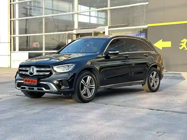 MERCEDES-BENZ GLC