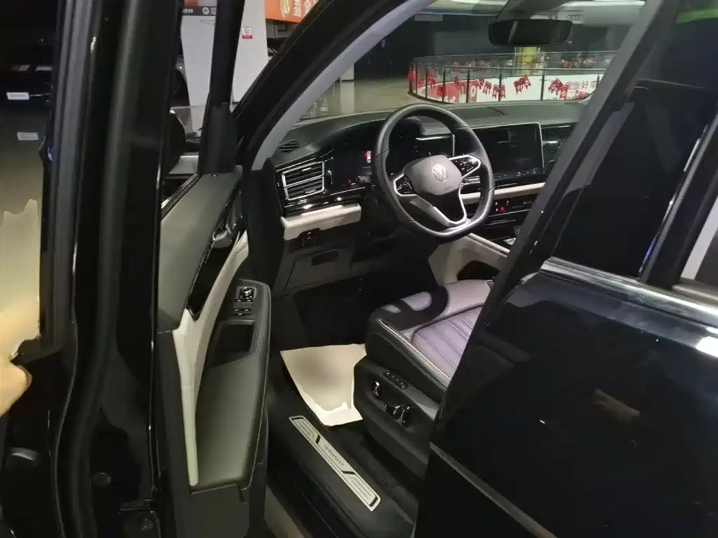 Volkswagen Teramont 2023 380TSI AWD Exclusive Luxury Edition фото 16