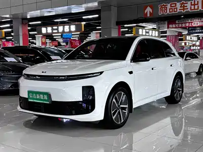 Li Auto L6