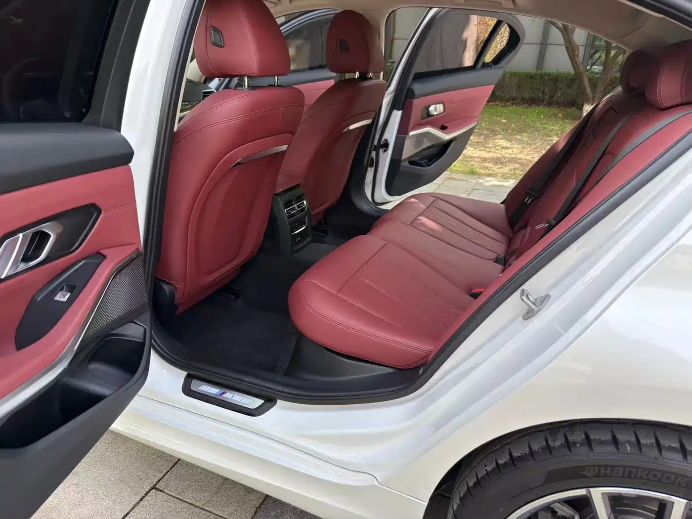 BMW 3 Series 2023 325Li M Sport Package фото 9