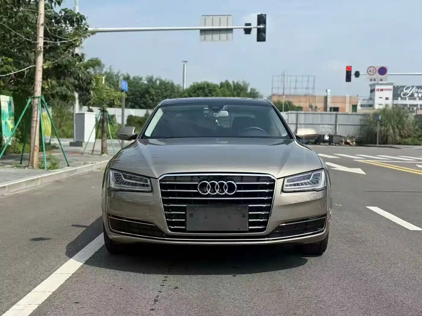 Photo 2 - Audi A8