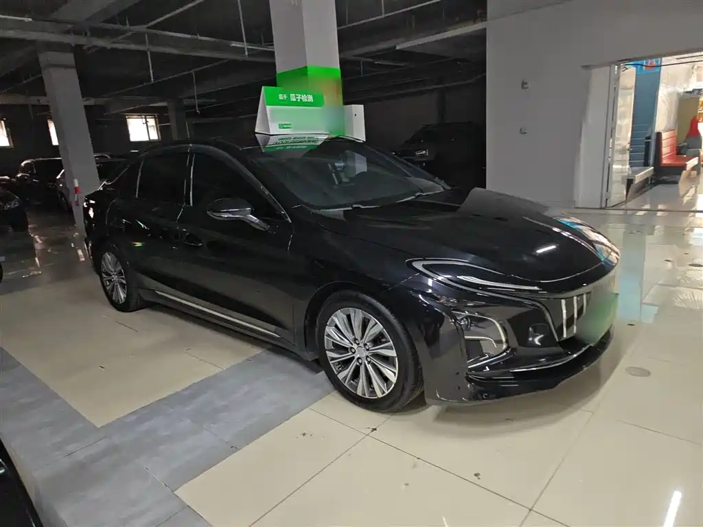 Hongqi E-QM5 2023 620km PLUS фото 6