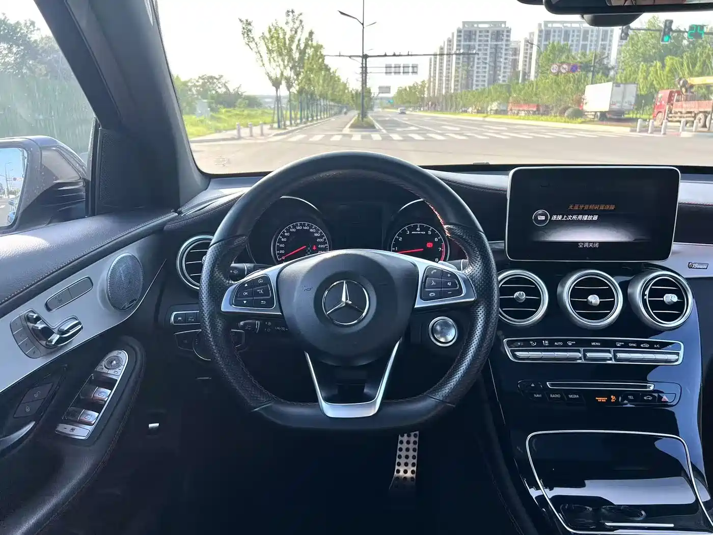 Mercedes-Benz GLC AMG 2017 AMG GLC 43 4MATIC Special Edition фото 13
