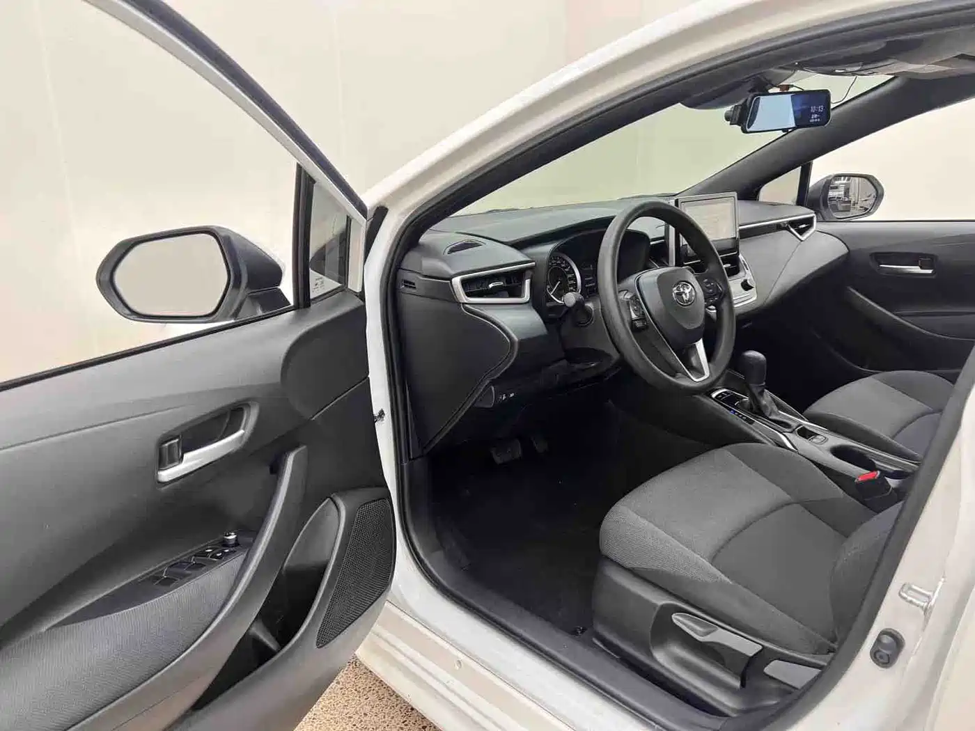 Toyota Levin 2022 185T CVT Luxury Edition фото 4