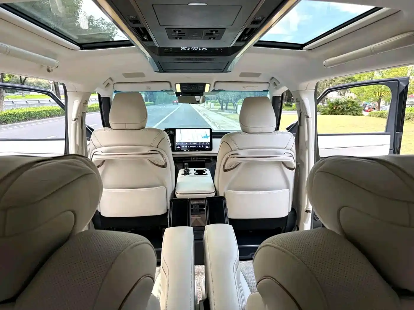Lexus LM 2025 2023 500h 6-Seater Prestige Edition