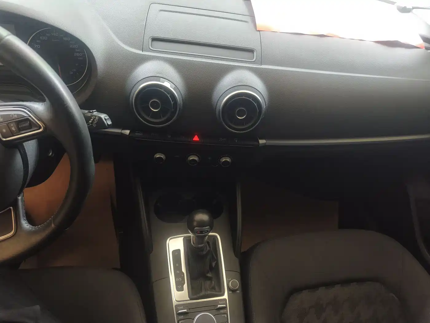 Audi A3 2016 Limousine 35 TFSI Progressive фото 8
