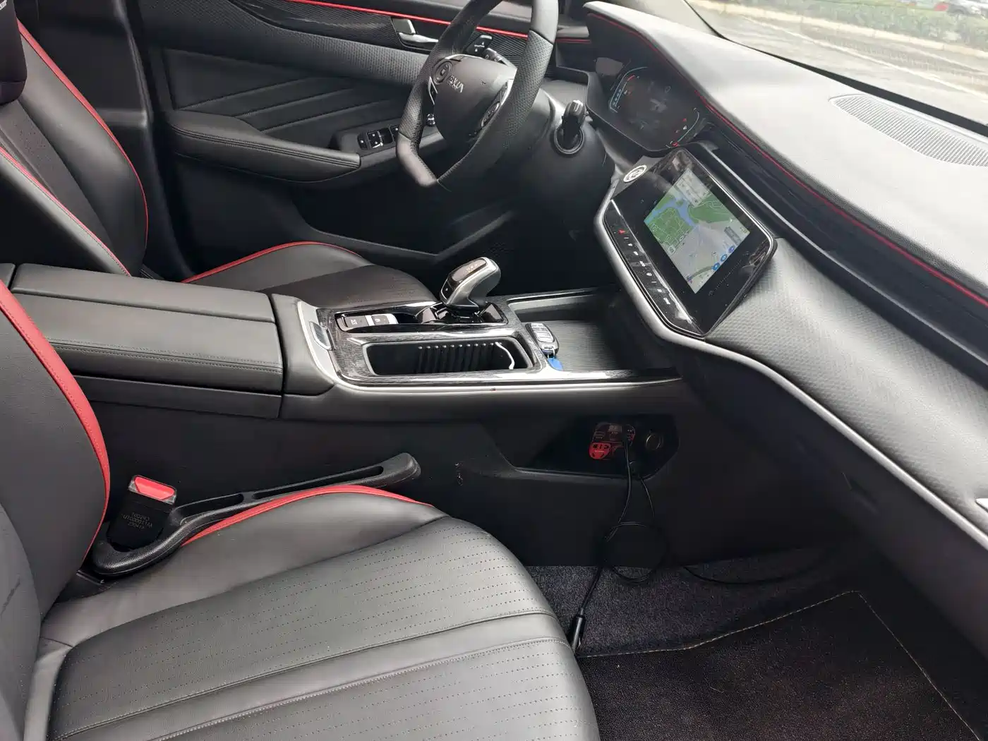 DONGFENG YI HYUN MAX