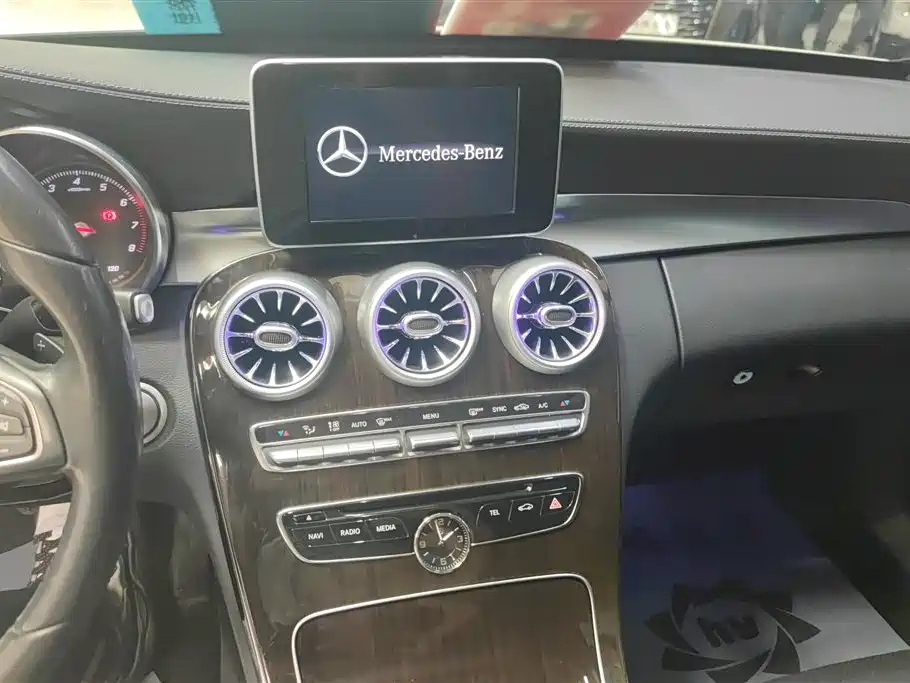 Mercedes-Benz C-Class 2018 C 200 L Sport Edition фото 13